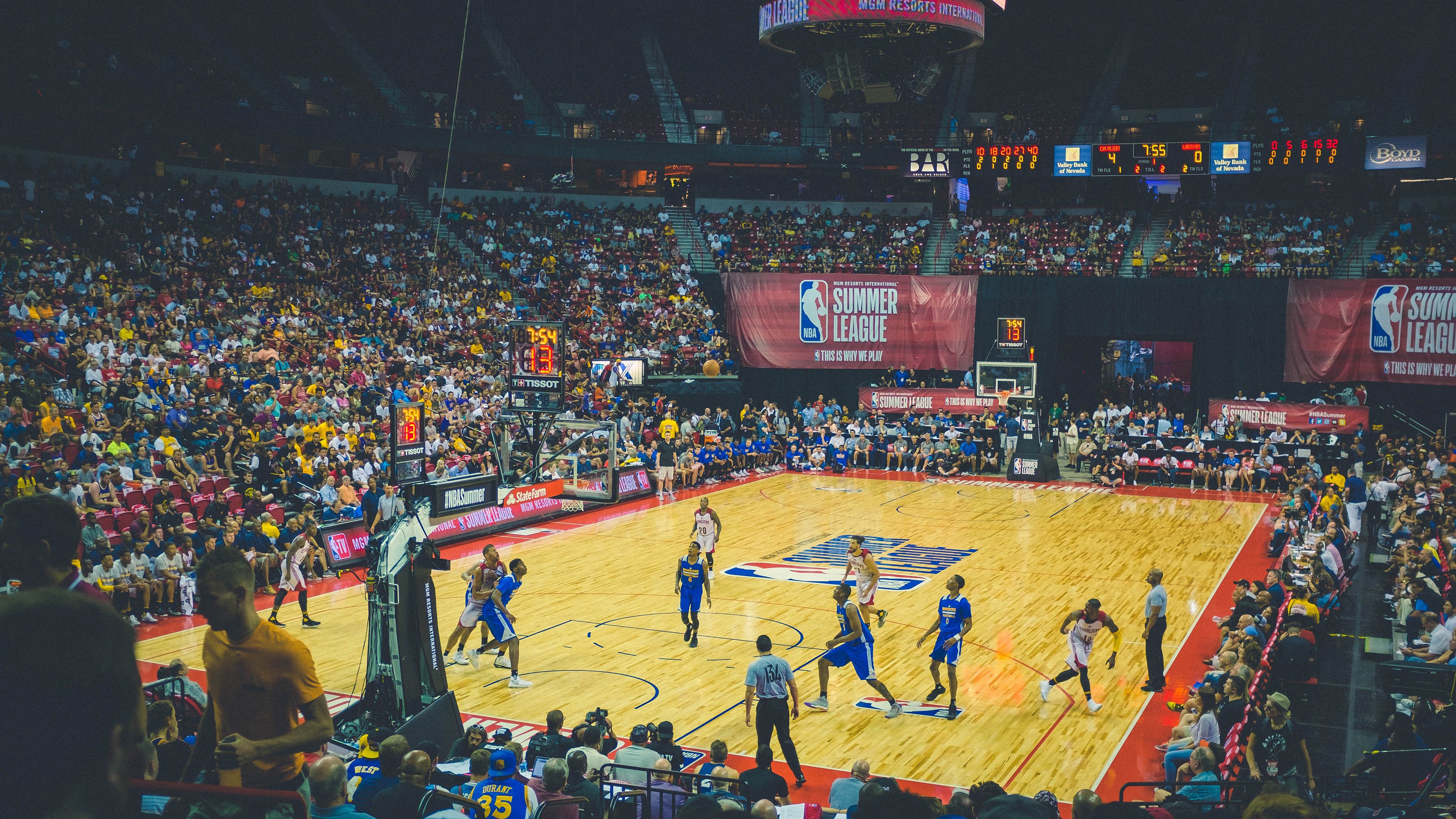 篮球文化节活动丰富多彩吸引群众,宣传篮球文化