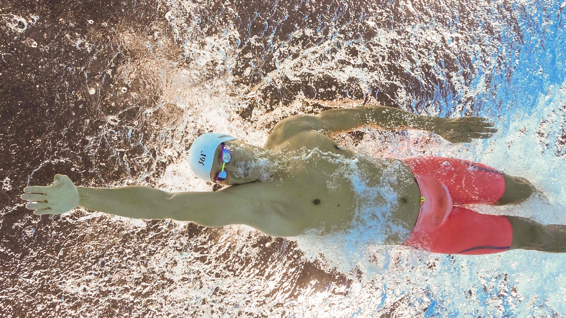 球还在滑，瑞士球员先庆祝！神级预判引热议，瑞士规划球员