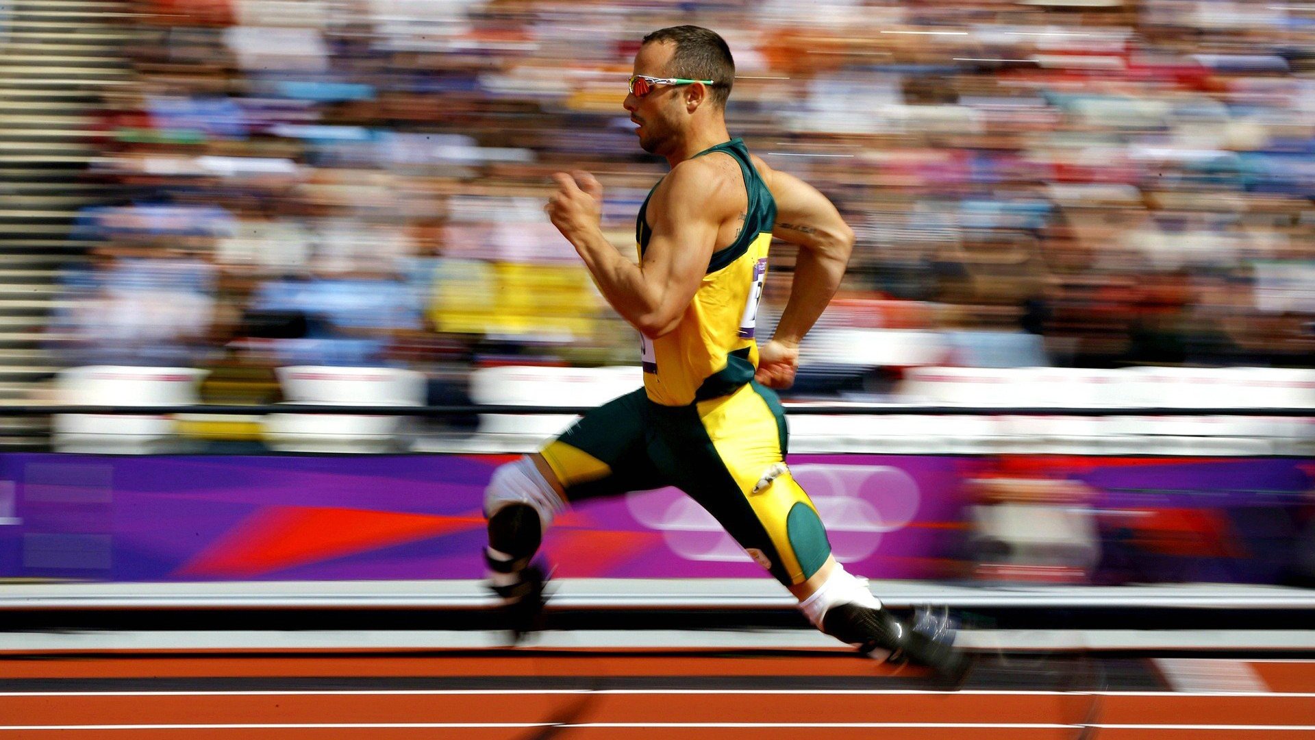 “武汉马拉松赛：赛道上的速度与激情”