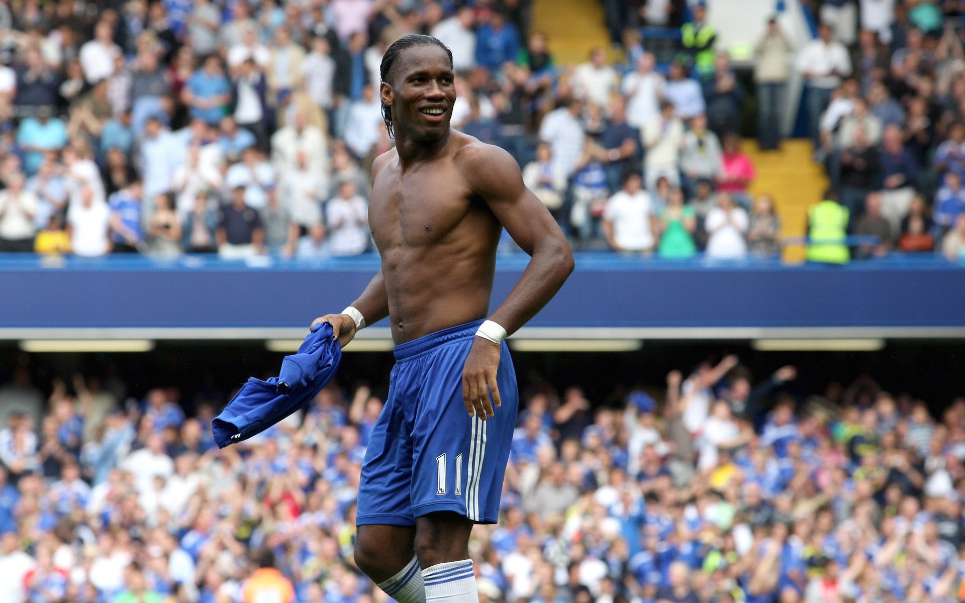 五大联赛是否调整中卫横移范围增加防守覆盖半径，中卫球员